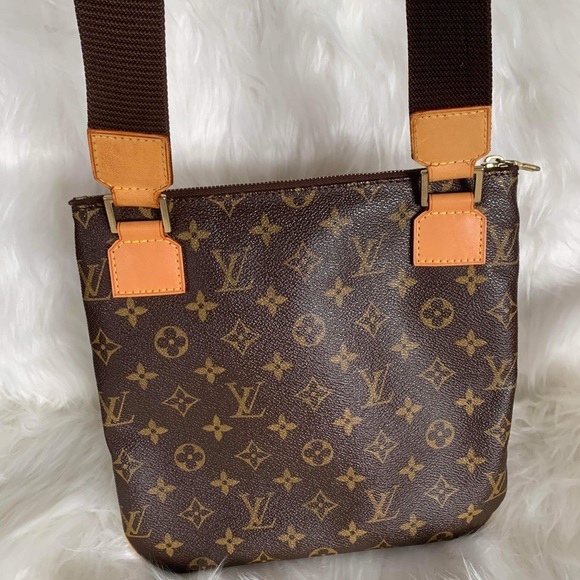 100% Authentic Louis Vuitton Pochette Bosphore Crossbody Bag - Picture 9 of 12